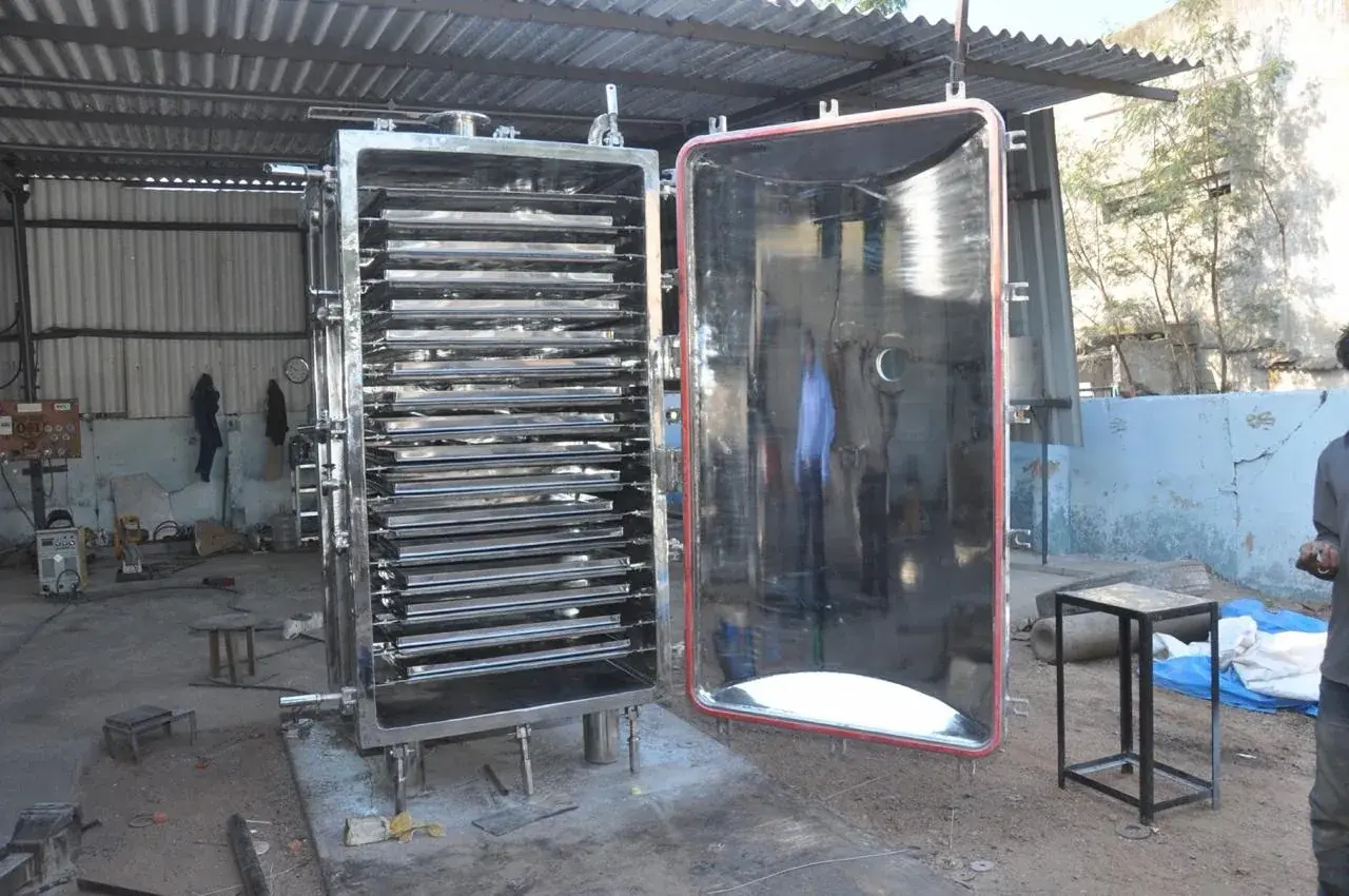 VTD – Vacuum Tray Dryer by Mechotech